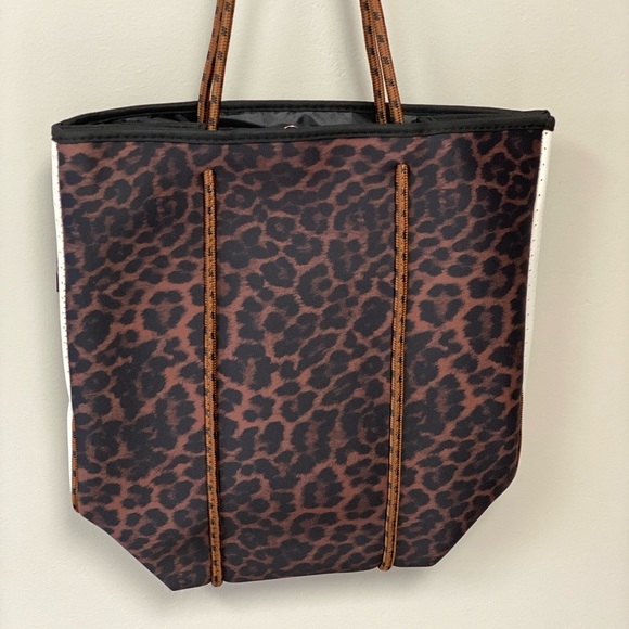 Brand NEW Georgia Neoprene Tote Bag & Clutch~ Brown & Cream Leopard 🧡 - Picture 11 of 12